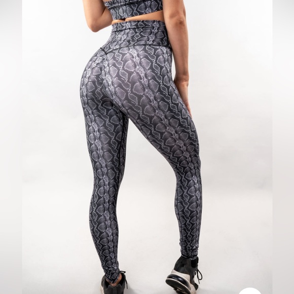Til You Collapse Womens Leggings - Picture 1 of 8